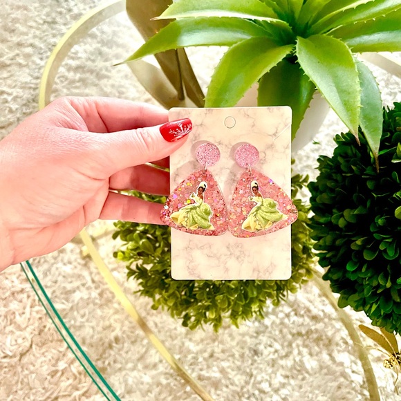 Tiana Acrylic Dangle Earrings - Picture 3 of 4